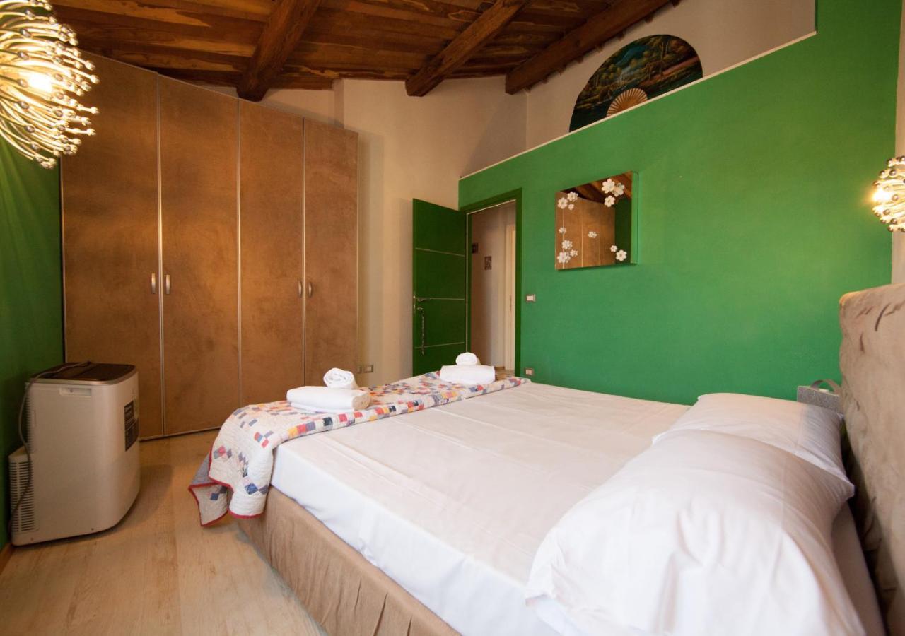 Pollock Attic In Historic City Center Apartment Lucca Ngoại thất bức ảnh
