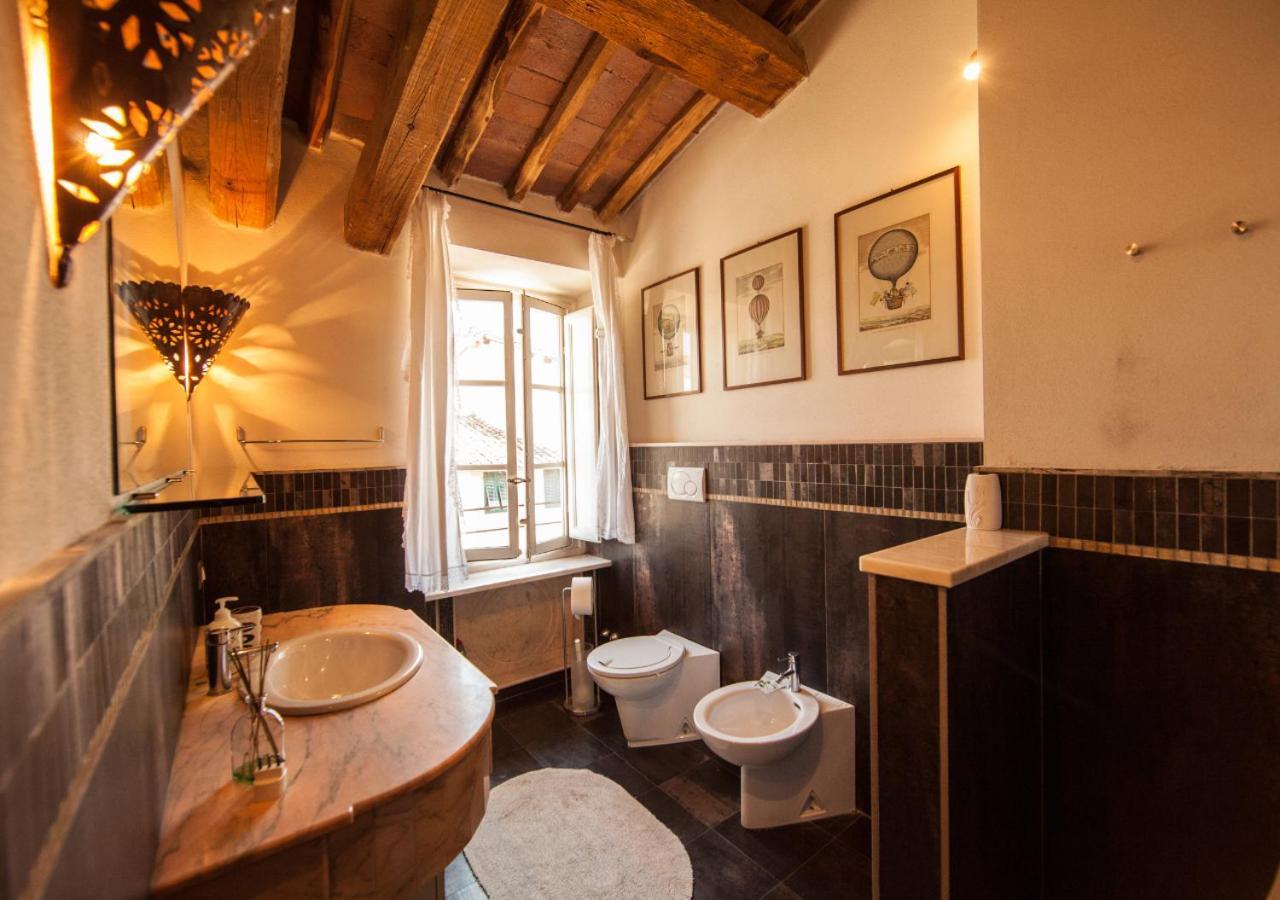 Pollock Attic In Historic City Center Apartment Lucca Ngoại thất bức ảnh