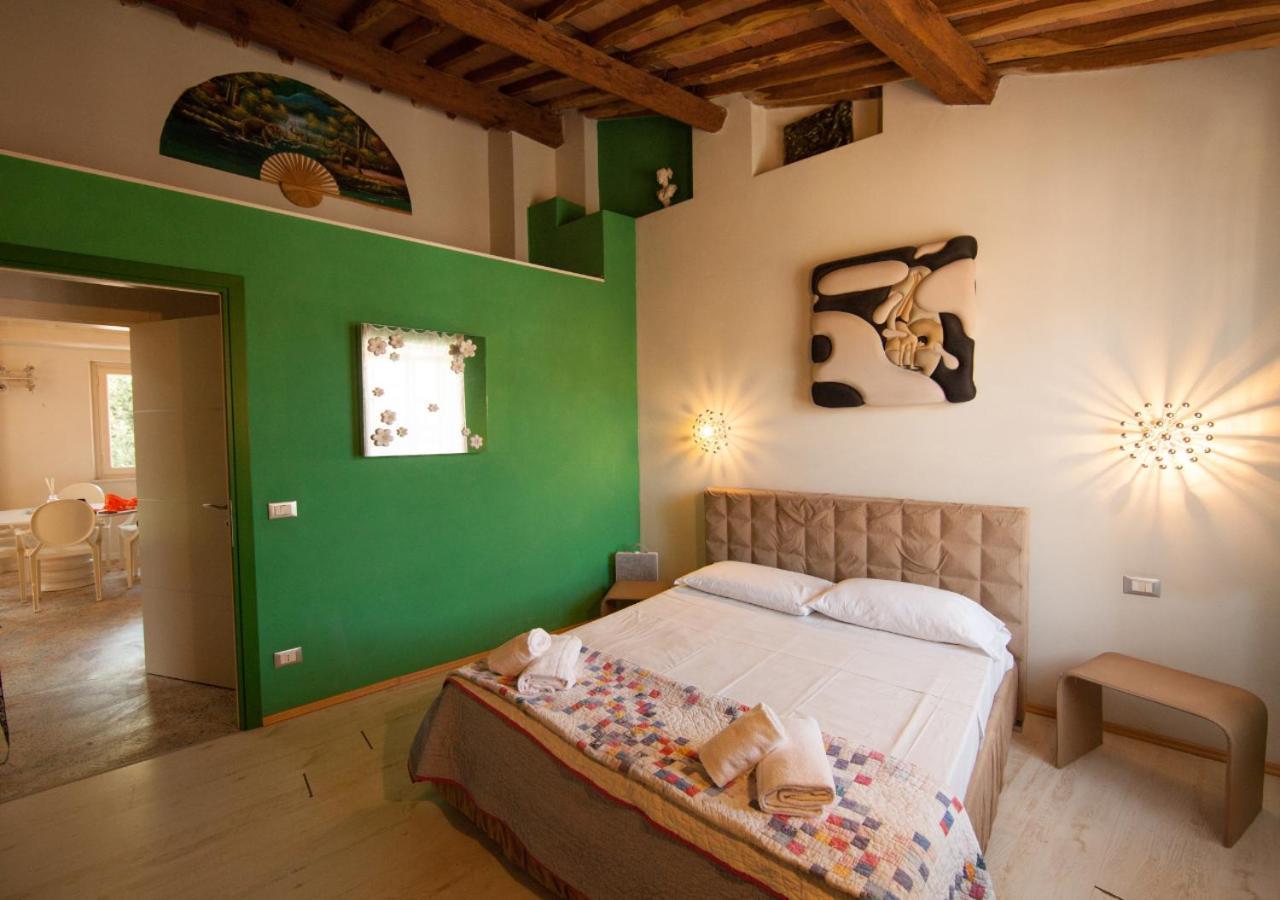 Pollock Attic In Historic City Center Apartment Lucca Ngoại thất bức ảnh