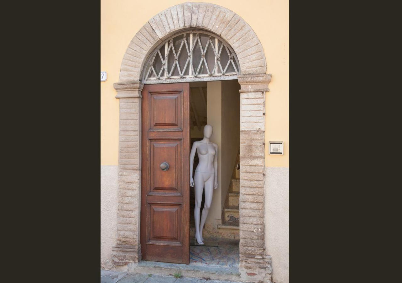 Pollock Attic In Historic City Center Apartment Lucca Ngoại thất bức ảnh